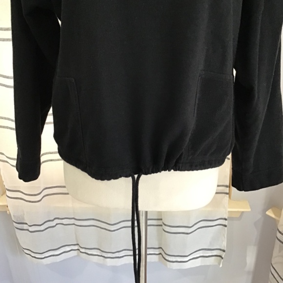 Onque Casuals Women Size Med Cotton embroidered Fish Cropped Sweatshirt Black - Picture 6 of 10